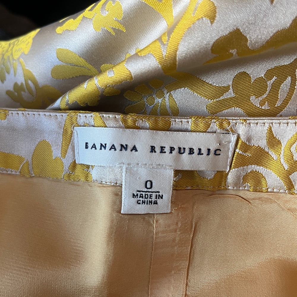 Banana Republic Yellow Embellished Pencil Skirt Knee-length - Picture 3 of 6